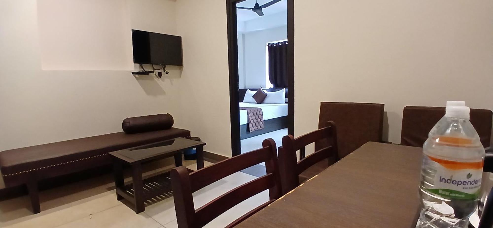 Hotel Pankaj Residency Guruvayur Exterior photo