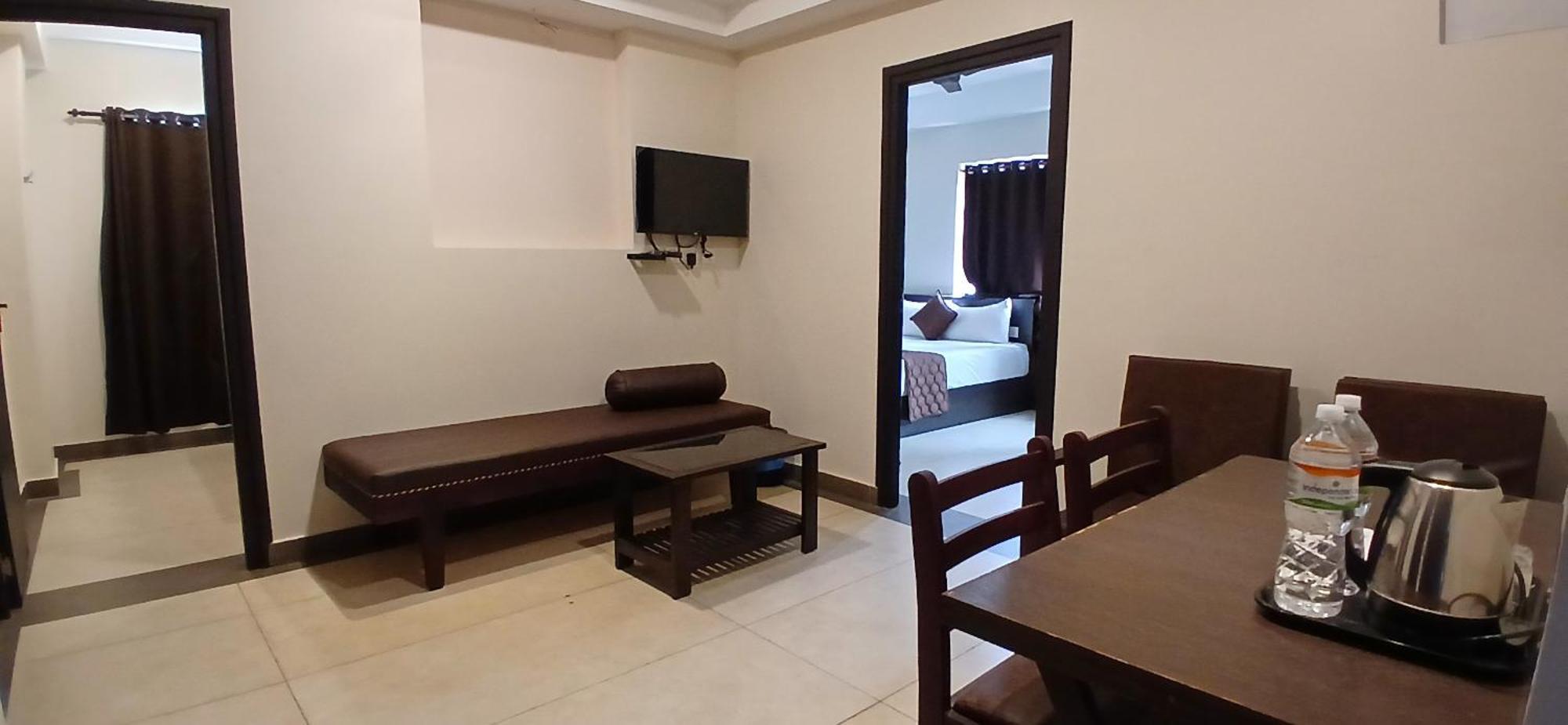Hotel Pankaj Residency Guruvayur Exterior photo